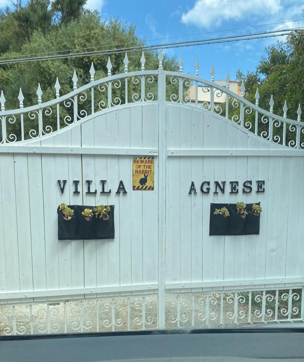 Villa Agnese Badesi Eksteriør billede